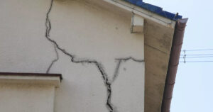 Cara Mengatasi Tembok Retak Di Rumah