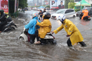 Masuk musim hujan ini titik rawan banjir di surabaya