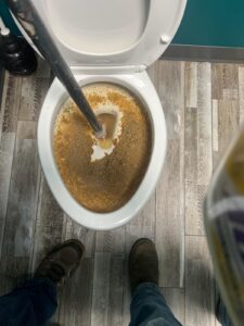 Cara Sedot WC Dari Kloset Yang Efektif