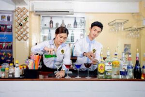 Perbedaan Barista Dan Bartender