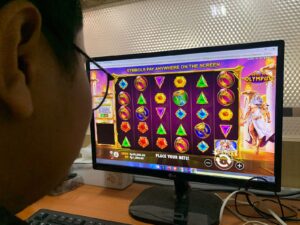 Judi Online Kenali Bahaya Ciri - Ciri Kecanduan Dan Penanganannya
