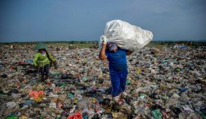 Cara Mengolah Limbah Plastik