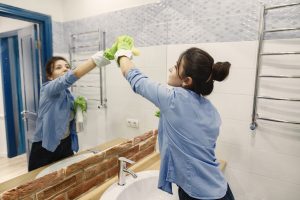 Tips Bersihkan Kamar Mandi Dengan Mudah